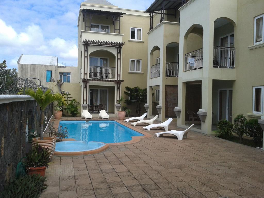 Villa Narmada Grand Baie Exteriör bild