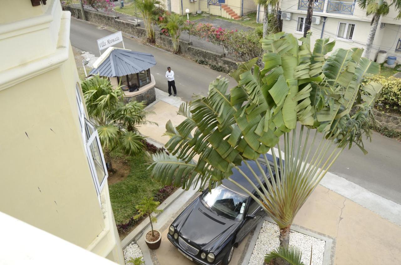 Villa Narmada Grand Baie Exteriör bild